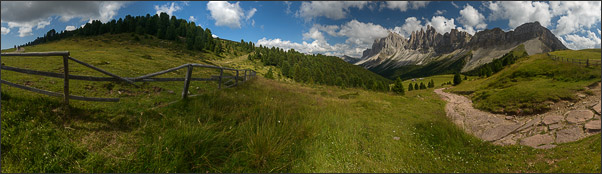 Panorama der Geislerspitzen aus Sicht des Brogles Sattels<br />Nikon D800E mit AF-S NIKKOR 24-70 mm 1:2,8G ED