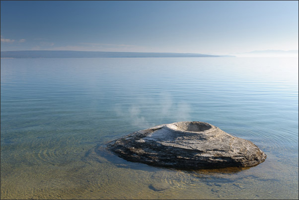 Im Fishing Cone im Yellowstone Lake kochten Angler fr�her an der Rute ihre Fische<br />Nikon D3x mit AF-S NIKKOR 24?70 mm 1:2,8G ED